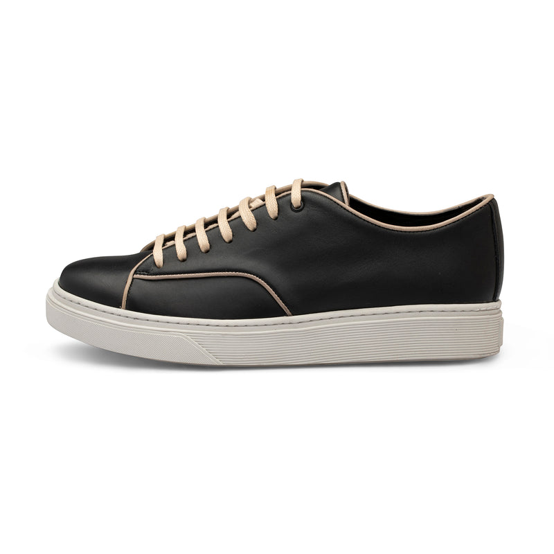 600 - Black