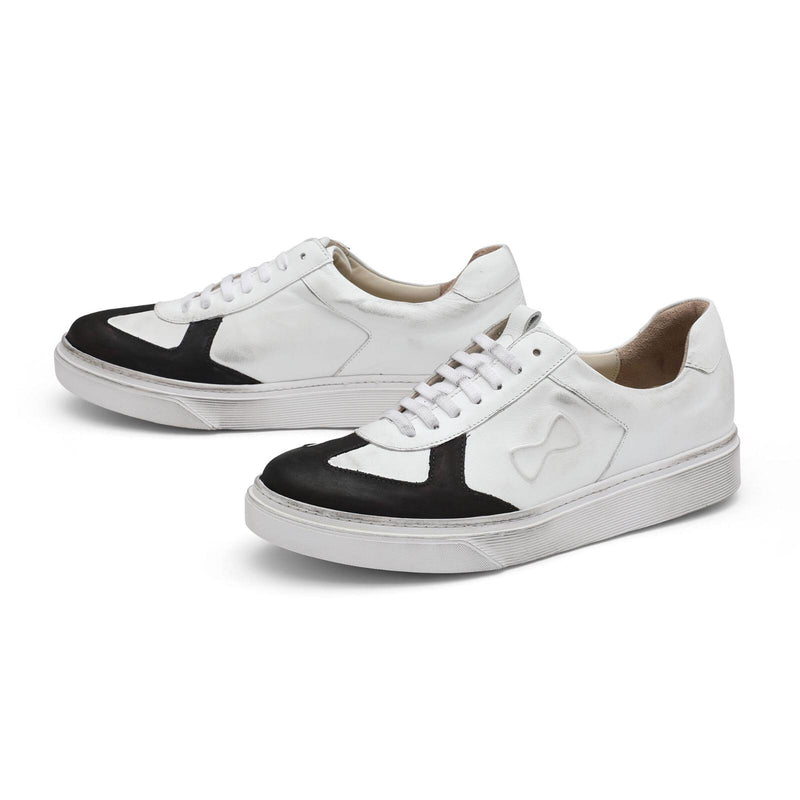 601 - White & Black